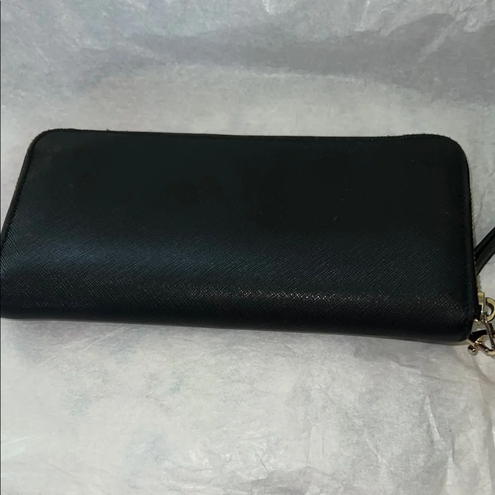 Michael Kors Elegant Black Wristlet